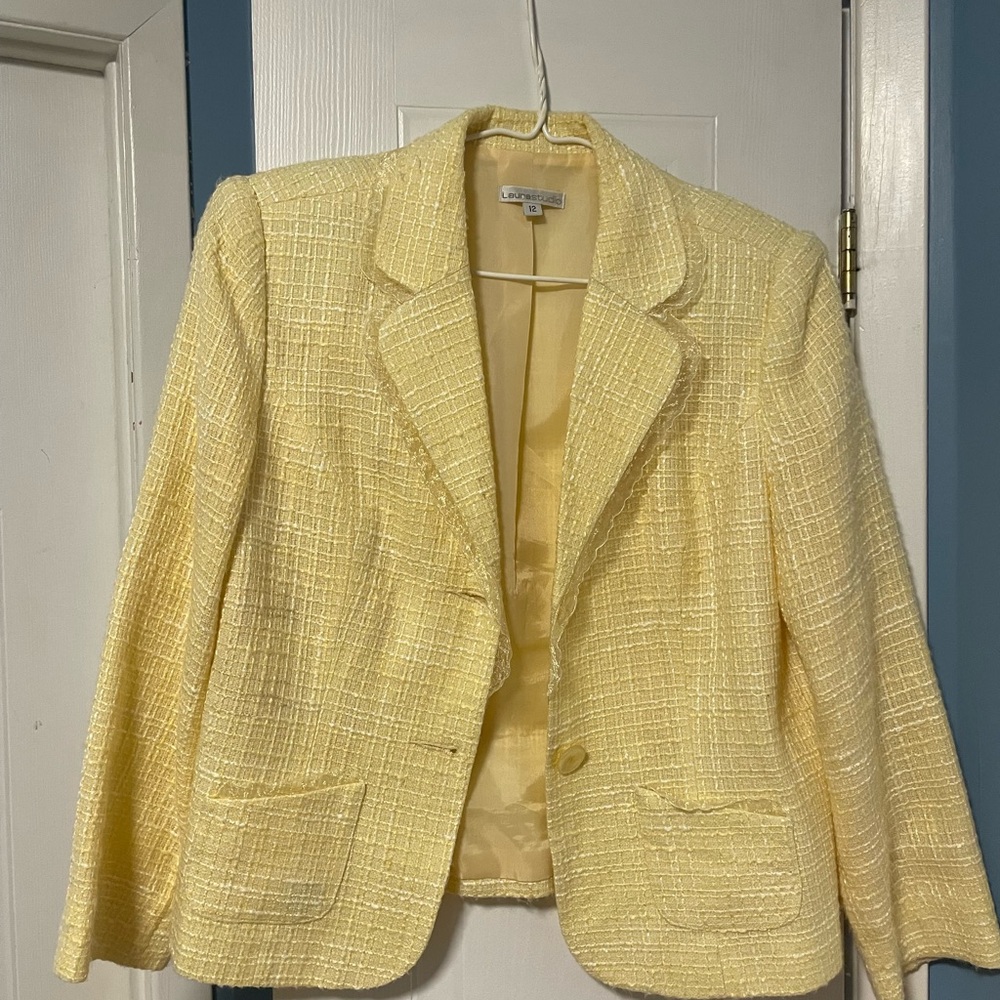 Elegant Yellow Tweed Women's Blazer